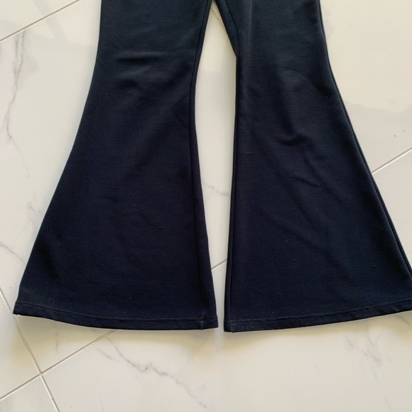 💜💜⬇️⬇️ TAPEMEASURE BLACK BELL BOTTOM PANTS - Picture 2 of 4